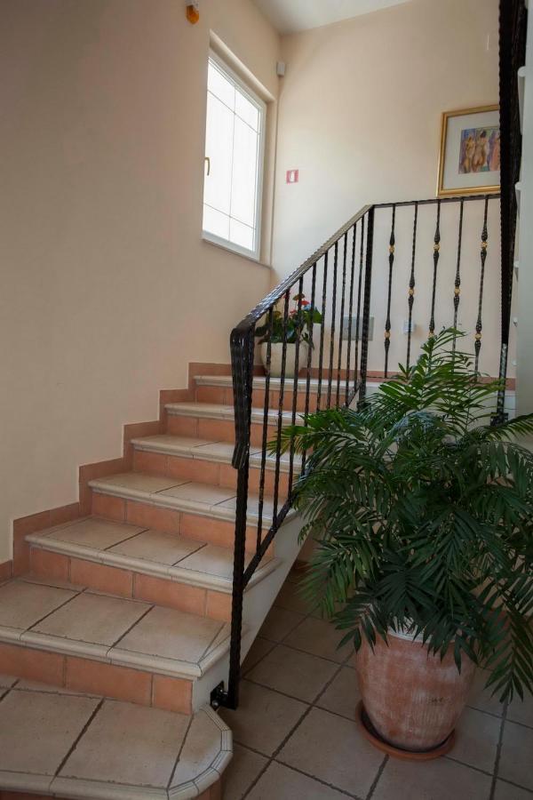 Aparthotel Villa Mozart Podgora Exterior photo