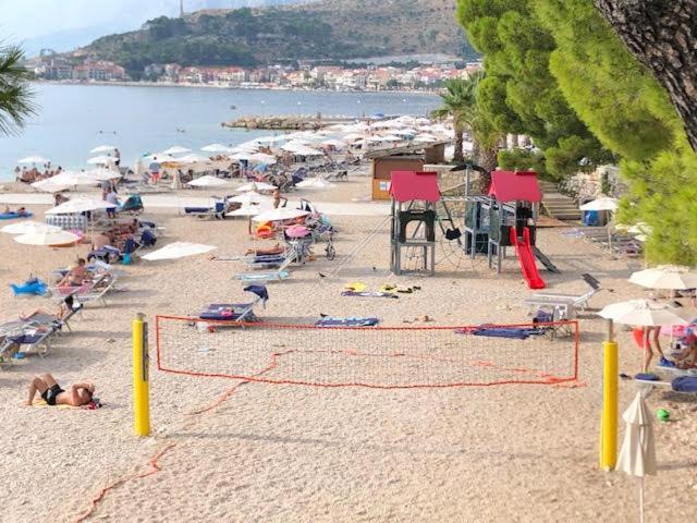 Aparthotel Villa Mozart Podgora Exterior photo